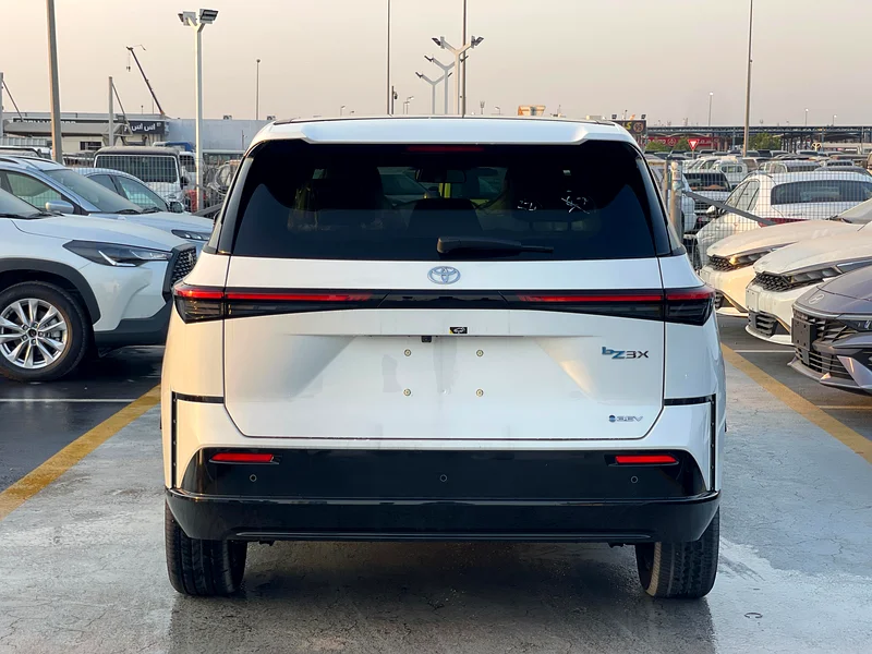 2025 Toyota bZ3 Other ELECTRIC White Beige Crossover Automatic