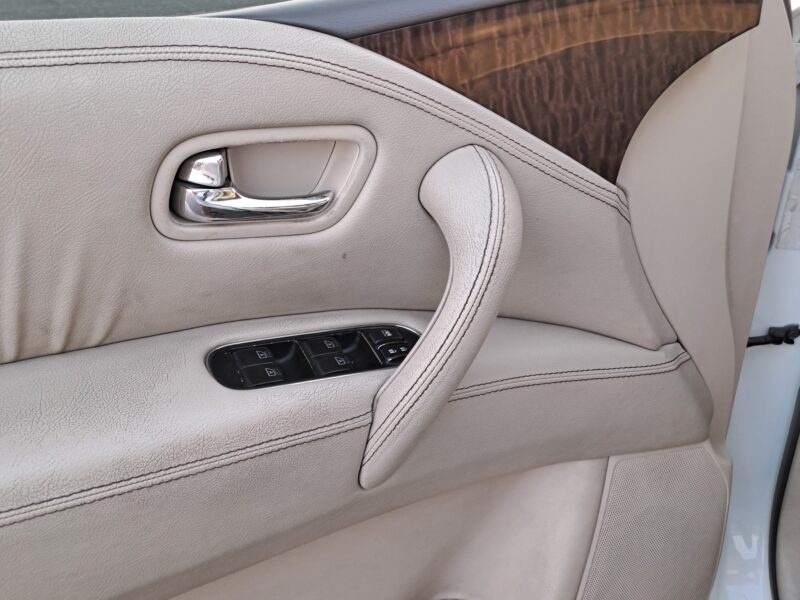 2012 Nissan Patrol LE 5.6 litres V8 Engine Petrol White Beige SUV