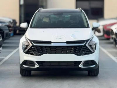 2025 Kia Sportage 2.0L 4 Cylinders Engine Petrol FWD White Black SUV