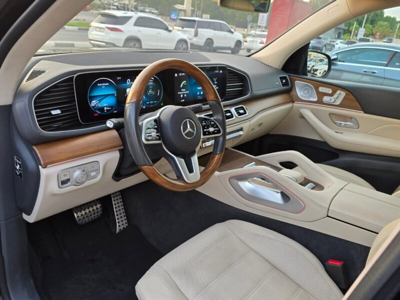 2020 Mercedes-Maybach GLS 4.0 Liters V8 Biturbo Engine Black Beige SUV