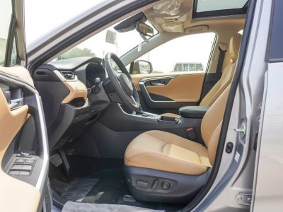 2025 Toyota RAV4 2.5L 4 Cylinder Engine HEV AWD Silver Beige Crossover GCC Specs