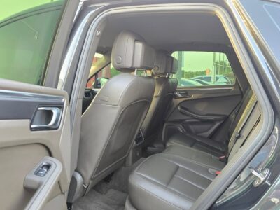 2017 Porsche Macan 2.0L Inline 4 Cylinders Turbo Black Luxury SUV GCC Specs