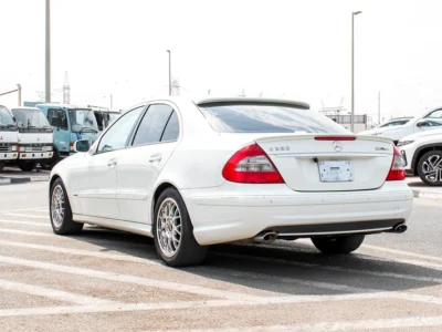 2007 Mercedes-Benz E-Class E 350 6 Cylinders Petrol Engine White Black Sedan