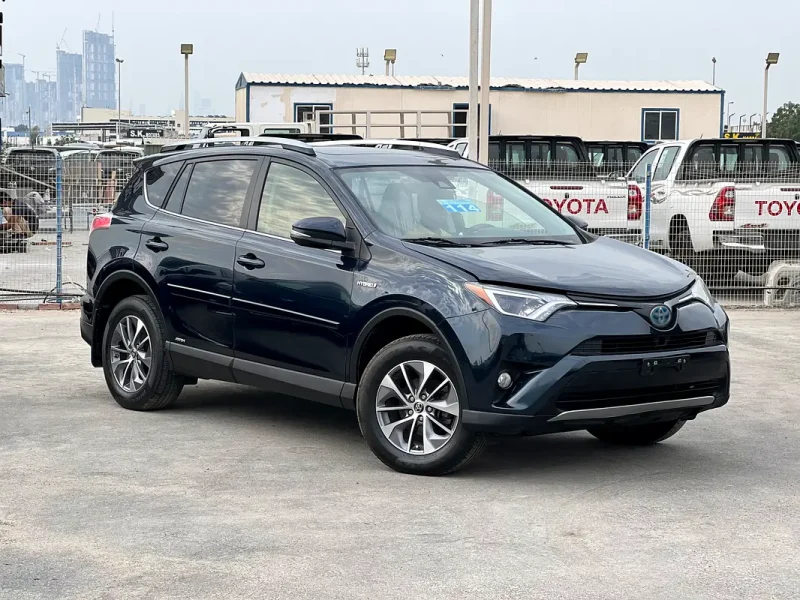 2017 Toyota Rav 4 XLE Hybrid 4 Cylinder Engine Blue Black SUV AT