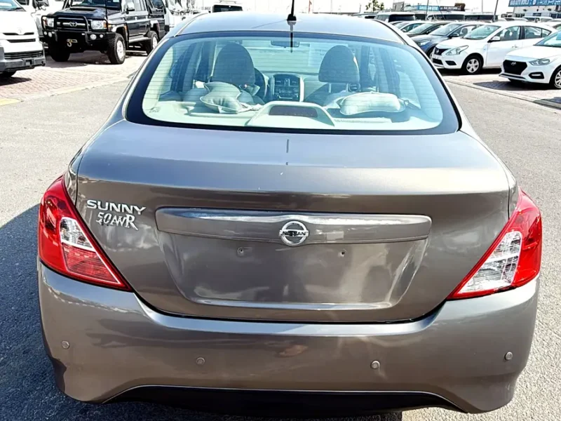 2019 Nissan Sunny SE 4 Cylinder Petrol Engine Grey Beige Sedan GCC Specs
