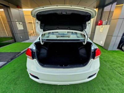 2023 Suzuki Ciaz CIAZ GLX 1.5L 4 Cylinders Engine GCC Specs White Beige Sedan