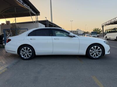 2017 Mercedes-Benz E400 3.0 litre 6 Cylinder Engine White Black Sedan