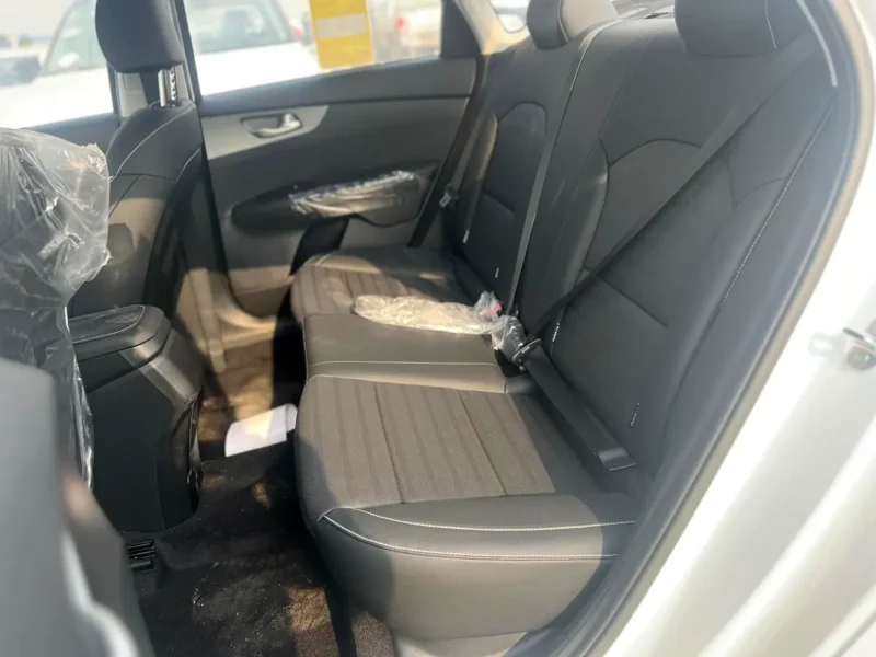 2025 Kia K3 Other K3 1.5L COMFORT 4 Cylinder Engine White Black Sedan