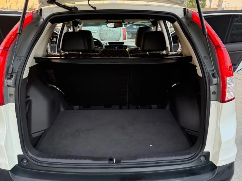 2015 Honda CR-V EX 2.4L Full Option in Excellent Condition White Black