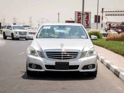 2009 Mercedes-Benz E-Class E 350 6 Cylinders Engine Silver Black Immaculate Condition