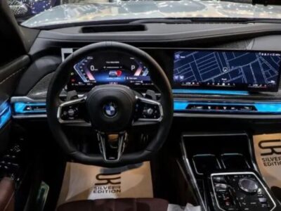 2024 BMW BMW B7 4.4L Twin-Turbocharged V8 Grey SUV AWD