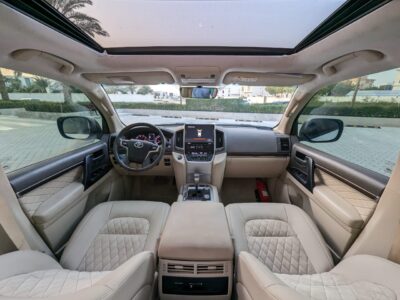 2019 TOYOTA LAND CRUISER GXR GRAND TOURING 4.6L V8 White Beige SUV Full Option