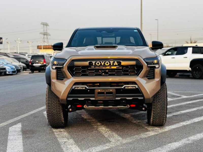 2025 Toyota Tacoma 2.4L TRD PRO TOP OPTION Hybrid Beige Black