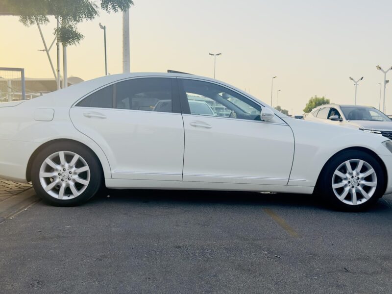 2007 Mercedes-Benz S 350 3.5 liters V6 Engine Petrol White Black Sedan