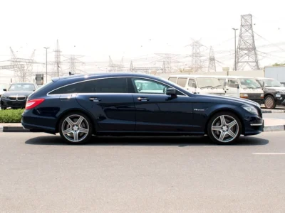 2013 Mercedes-Benz CLS-Class CLS 63 AMG 8 Cylinder Engine Blue Black