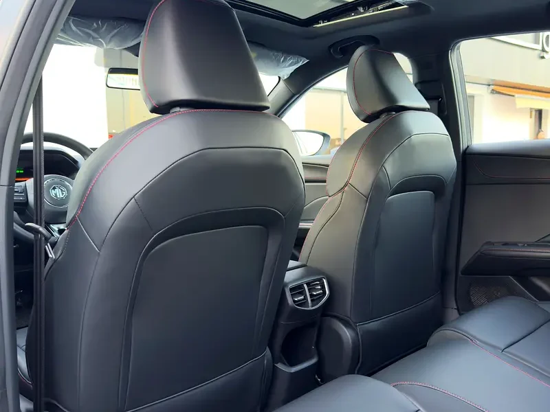 2025 MG5 GLOBAL LUXURY EDITION 1.5L A/T PTR 4 Cylinders Grey Black Sedan