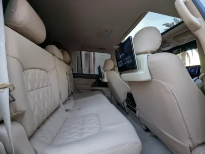 2015 Toyota Land Cruiser GXR TOP 6 Cylinders Engine White Beige SUV GCC Specs