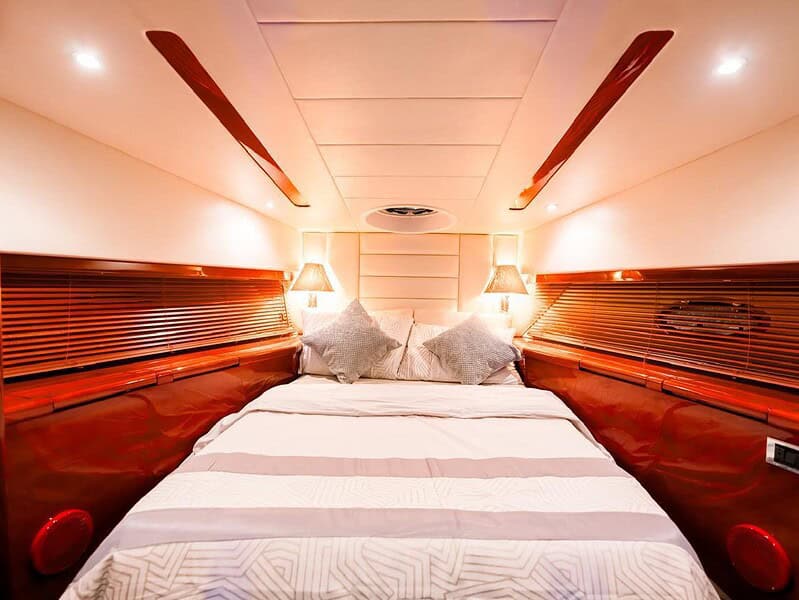 Rental Yacht Charters Dubai UAE