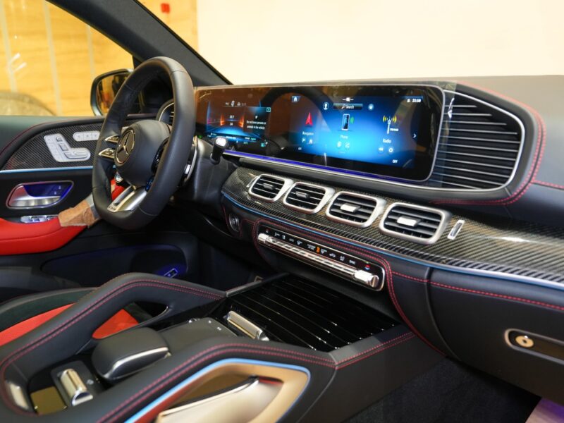 2025 Mercedes Benz GLE 53 AMG 3.0 litre Inline-six Engine Black Red SUV