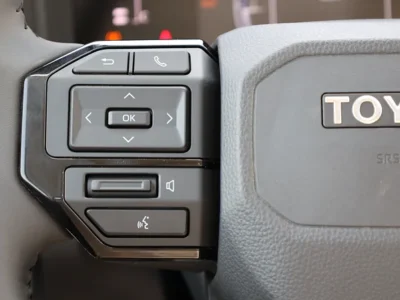 2024 Toyota Prado Other 4 Cylinders Engine White Beige SUV GCC Specs