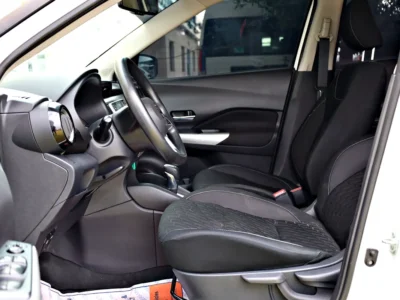 2022 Nissan Kicks SV 4 Cylinder Engine White Black SUV GCC Specs