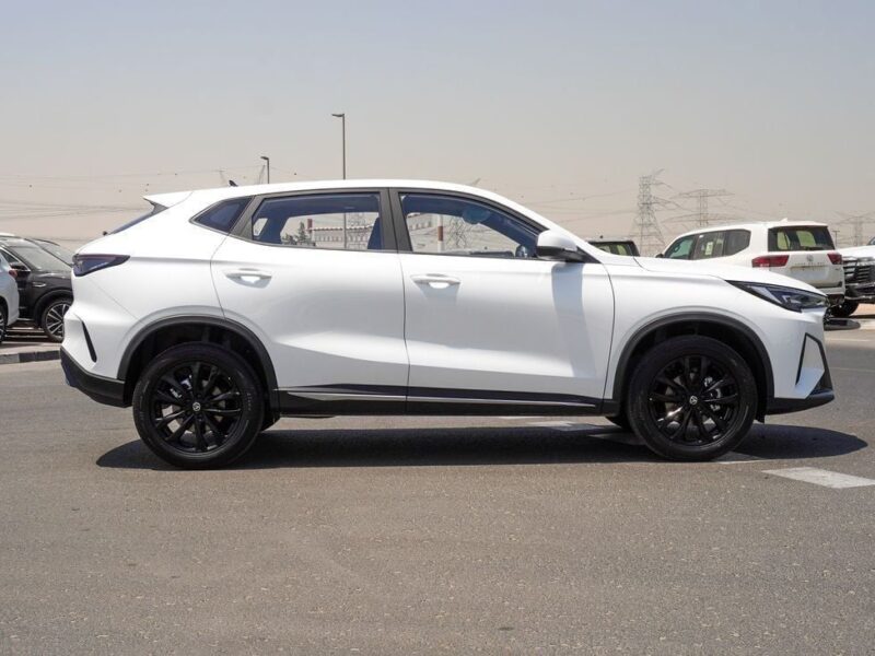 2024 Changan X5 Plus 1.5L 4 Cylinders Engine FWD Petrol White Black