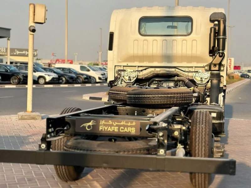 2025 ISUZU NPR REWARD 6 Cylinder Diesel Engine White Grey Truck