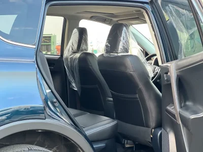 2017 Toyota Rav 4 XLE Hybrid 4 Cylinder Engine Blue Black SUV AT