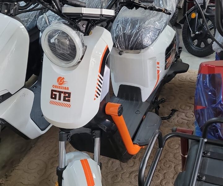 Electric Scooter 48 Volt Battery 50 KM Range with 60 Speed White