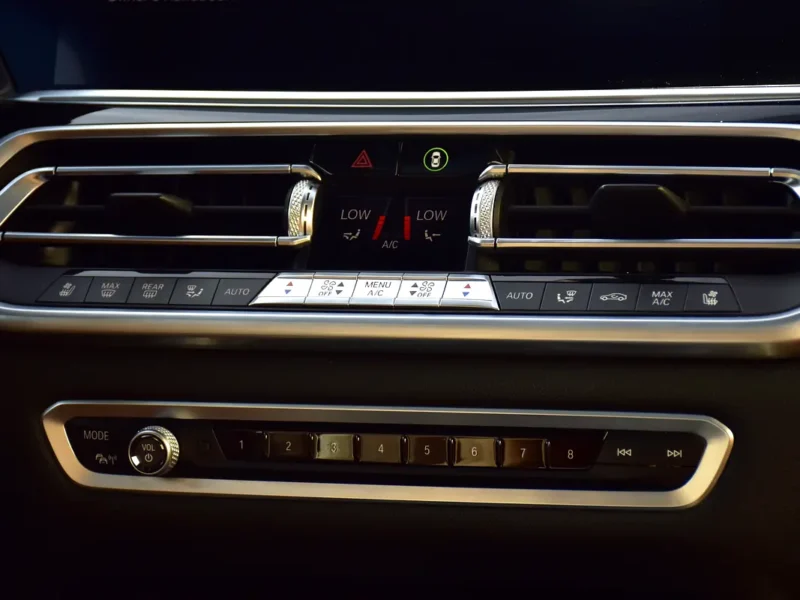 2019 BMW X5 Xdrive 40i 6 Cylinder Engine White Tan SUV GCC Specs