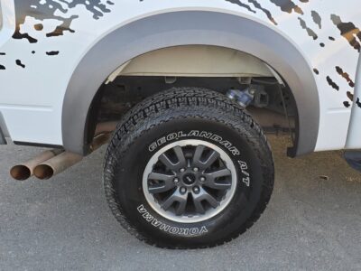 2011 Ford Raptor 6.2 Liters V8 Cylinder Petrol Engine White Black Pick Up Truck