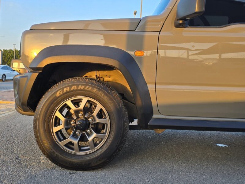2024 Suzuki Jimny 1.5 Litre 4-Cylinder Petrol Engine Grey Black SUV