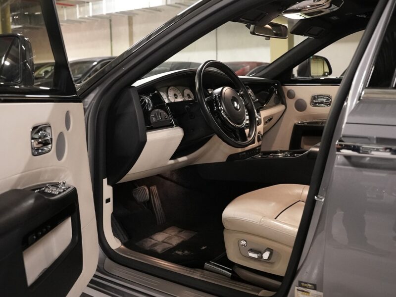 2013 Rolls-Royce Ghost 6.6L V12 Engine Grey Beige Luxury Sedan