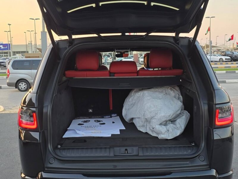 2021 Land Rover Range Rover Sport Supercharged V6 3.0L Engine Black Red SUV