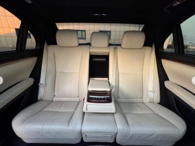 2007 Mercedes-Benz S550 5.5 Liters 8 Cylinders Engine White Beige Sedan RWD