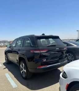 2024 Jeep Grand Cherokee 3.6 litre V6 Engine Petrol Black Beige SUV