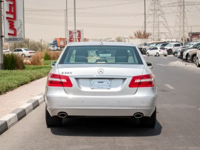 2009 Mercedes-Benz E-Class E 350 6 Cylinders Engine Silver Black Immaculate Condition