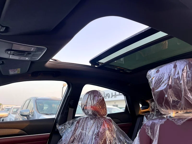 2024 DFSK Fengon 580 Intelligent 4 Cylinders Engine Petrol White Maroon Crossover