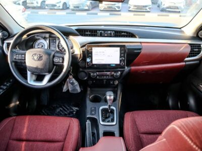 2025 Toyota Hilux GLX 2.7L Double Cab Utility RWD AT White Red GCC Specs