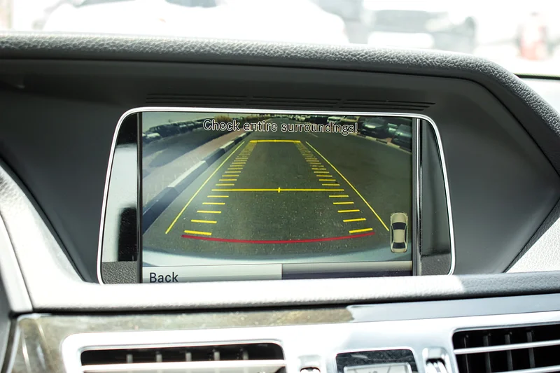 2013 Mercedes-Benz E-Class E400 6 Cylinders Engine Silver Black Immaculate Condition