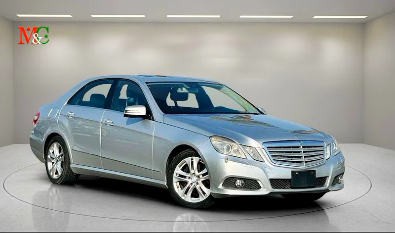 2010 Mercedes-Benz E-Class E 350 6 Cylinders Engine Silver Black Sedan