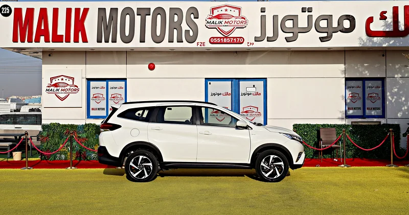 2022 Toyota Rush EX 4 Cylinders Engine White Black SUV GCC Specs