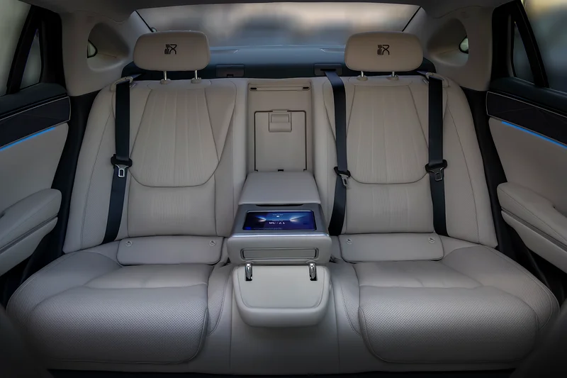 2025 BYD HAN Other Hybrid 4 Cylinders Engine Green White Sedan