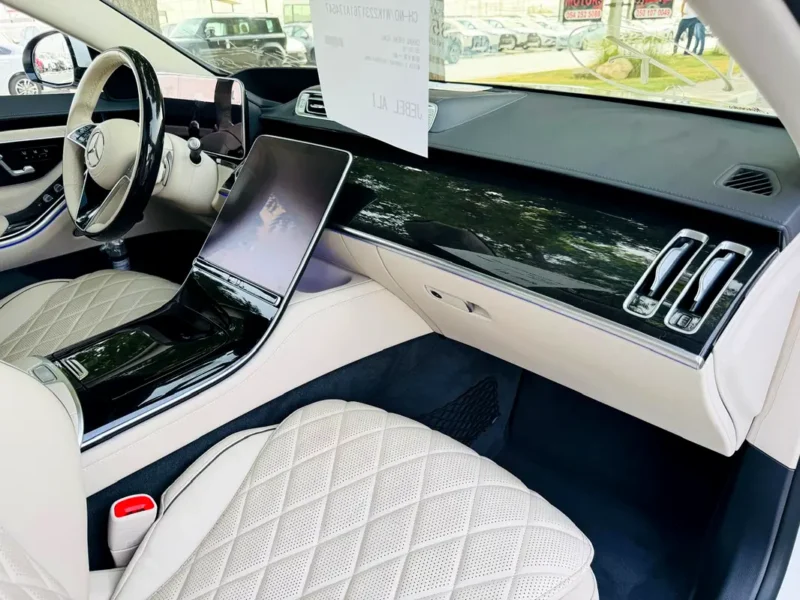 2023 Mercedes-Benz S-Class S 580 4Matic 8 Cylinders Engine White Beige Sedan