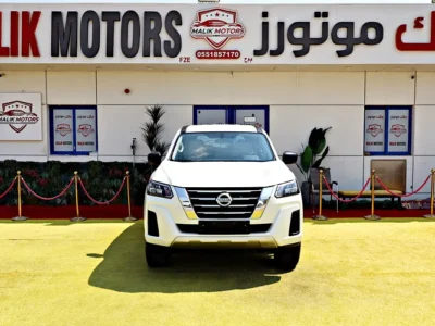 2021 Nissan Xterra Titanium 4 Cylinders Engine White Beige SUV GCC Specs