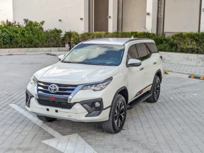 2018 TOYOTA FORTUNER TRD SPORTIVO GCC V4 2.7L White Red SUV