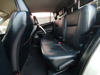 2015 Toyota Rav 4 Exclusive 4 Cylinders Petrol Engine White Black SUV