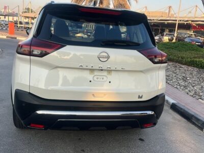 2024 Nissan X-Trail N Trek 2.5 Liter 4 Cylinders Engine White Black SUV AWD