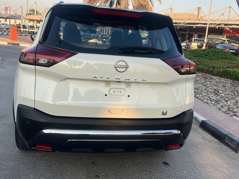 2024 Nissan X-Trail N Trek 2.5 Liter 4 Cylinders Engine White Black SUV AWD
