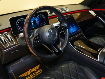 2021 Mercedes-Benz S 580 4Maticc 4.0-liter V8 Engine Grey Black AWD